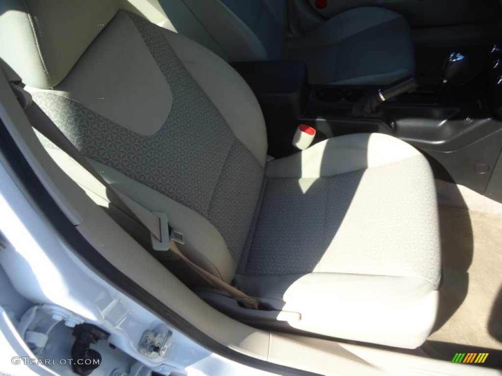 2009 G6 V6 Sedan - Summit White / Light Taupe photo #15