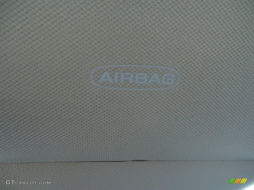 2009 G6 V6 Sedan - Summit White / Light Taupe photo #29