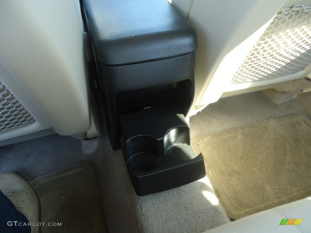 2009 G6 V6 Sedan - Summit White / Light Taupe photo #33