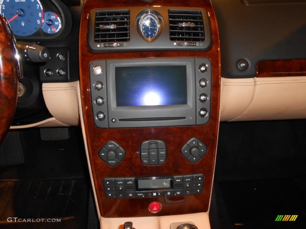 2006 Maserati Quattroporte Standard Quattroporte Model Controls Photos