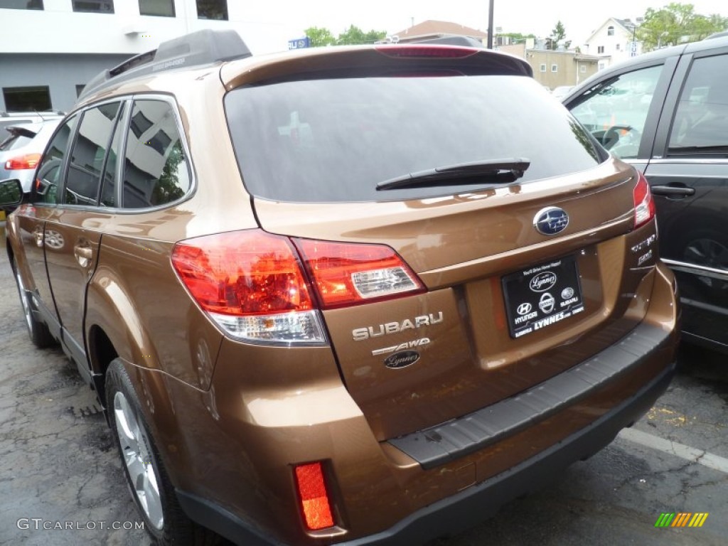 2011 Outback 2.5i Premium Wagon - Caramel Bronze Pearl / Warm Ivory photo #4