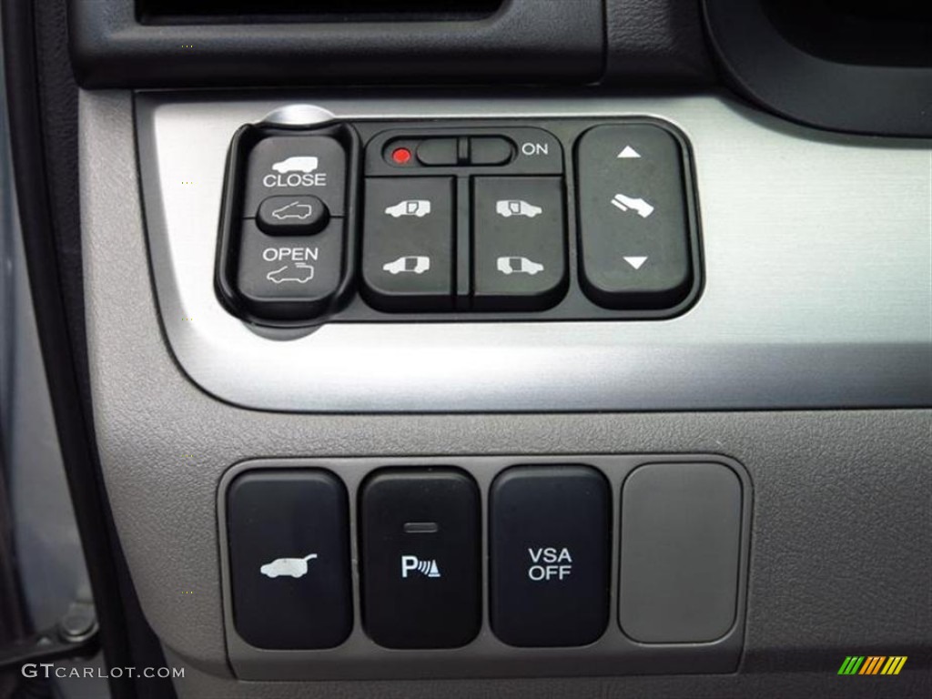 2010 Odyssey Touring - Alabaster Silver Metallic / Gray photo #20