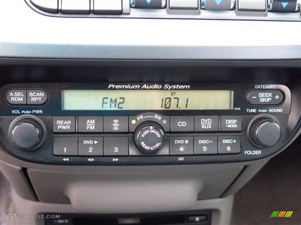 2010 Odyssey Touring - Alabaster Silver Metallic / Gray photo #23