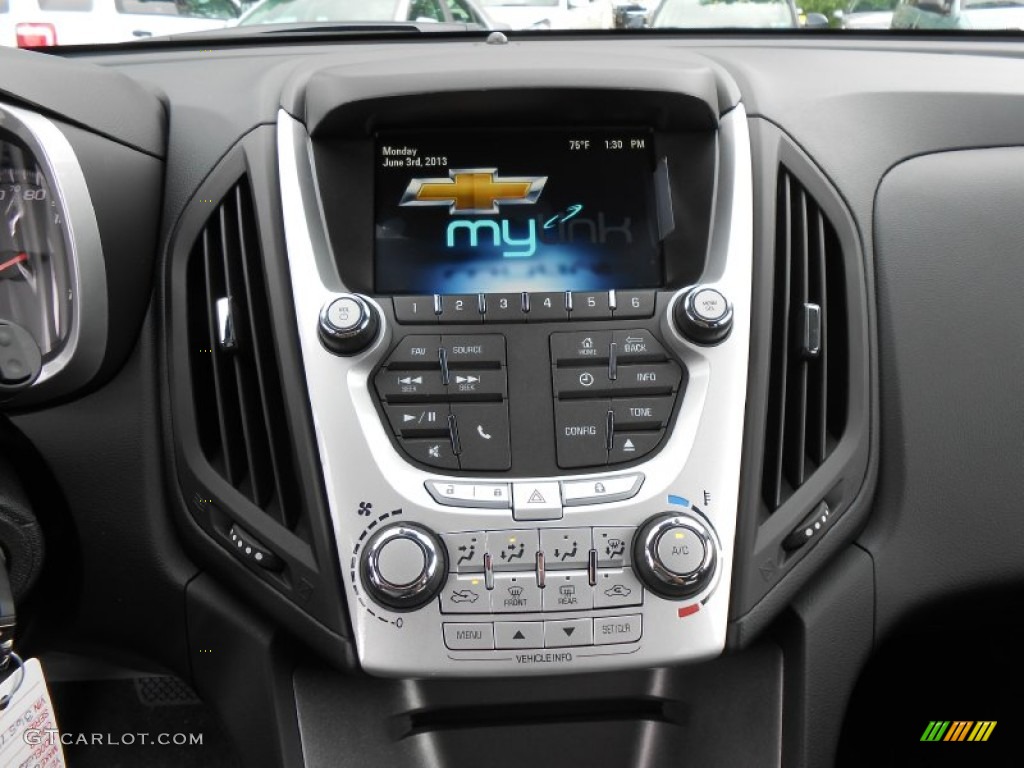 2013 Chevrolet Equinox LT AWD Controls Photo #81770835