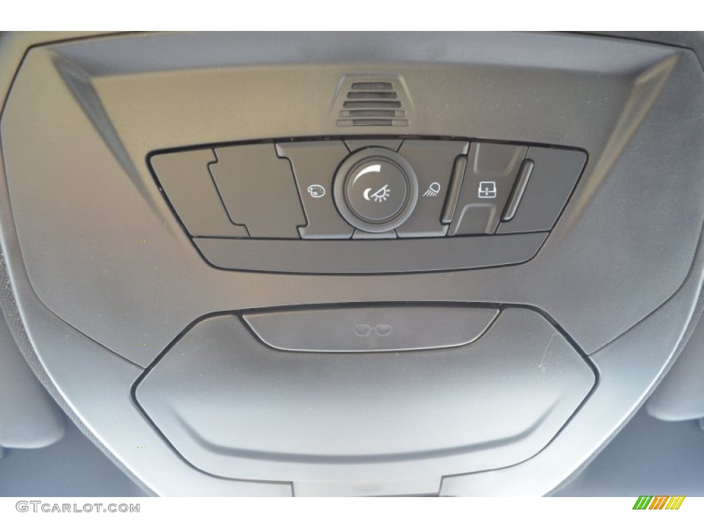 2013 Ford Focus ST Hatchback Controls Photo #81772830
