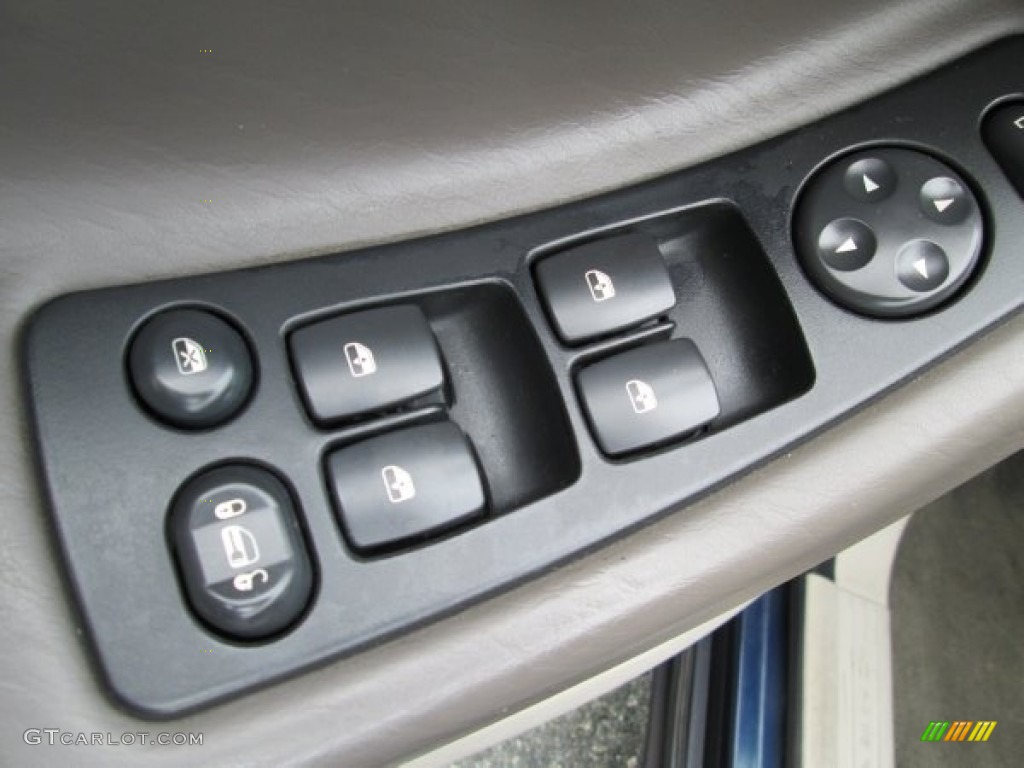 2006 Chrysler Pacifica AWD Controls Photo #81773201