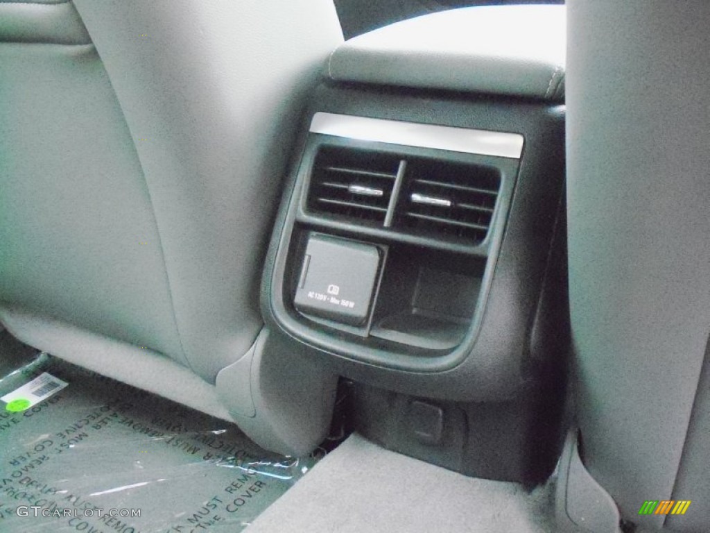 2014 Impala LT - Silver Ice Metallic / Jet Black/Dark Titanium photo #22