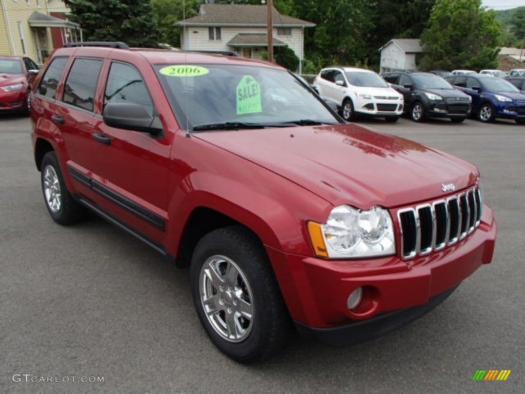 2006 Grand Cherokee Laredo 4x4 - Red Rock Crystal Pearl / Medium Slate Gray photo #3