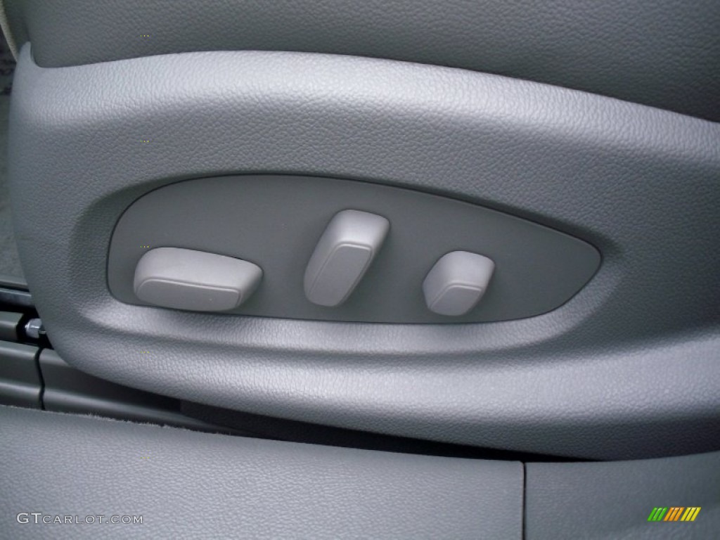 2014 Impala LT - Silver Ice Metallic / Jet Black/Dark Titanium photo #31