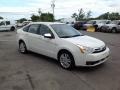 White Suede - Focus SEL Sedan Photo No. 6
