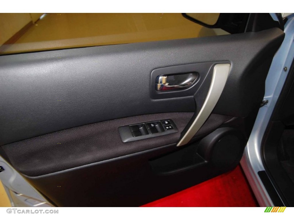 2011 Rogue SV - Frosted Steel Metallic / Black photo #9