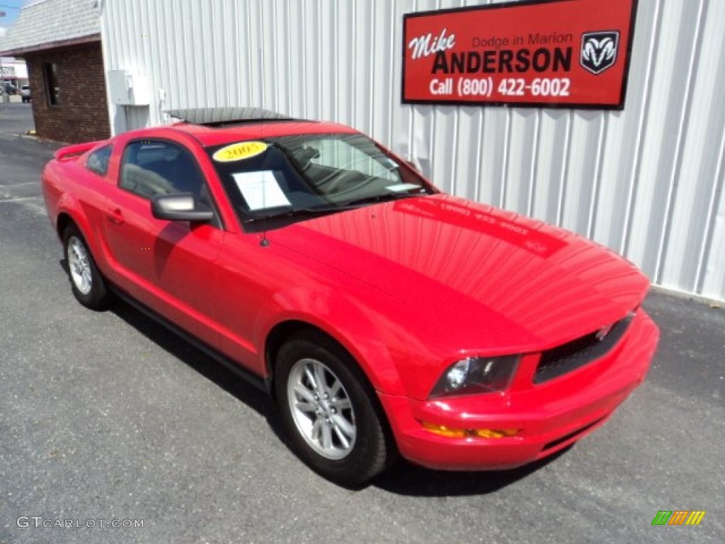 2005 Mustang V6 Deluxe Coupe - Torch Red / Dark Charcoal photo #1