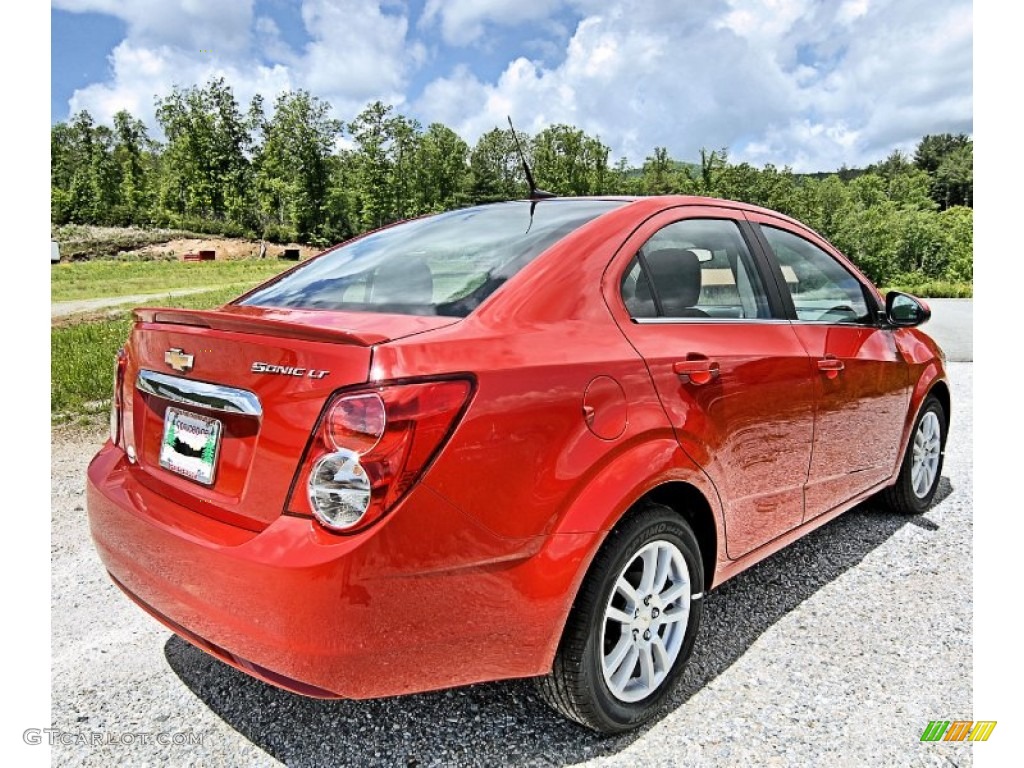 2013 Sonic LT Sedan - Victory Red / Jet Black/Dark Titanium photo #8