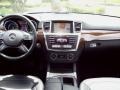 Black - ML 350 4Matic Photo No. 21