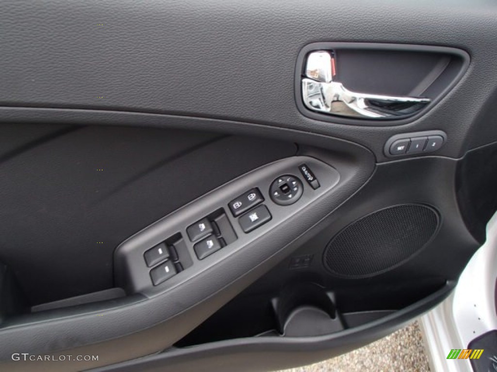 2014 Kia Forte EX Controls Photo #81784329