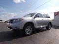 2013 Classic Silver Metallic Toyota Highlander SE  photo #3