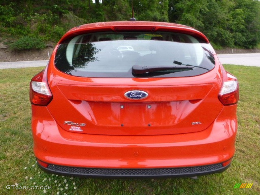 2012 Focus SEL 5-Door - Race Red / Charcoal Black photo #3