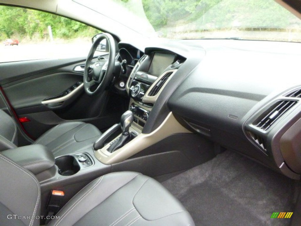 2012 Focus SEL 5-Door - Race Red / Charcoal Black photo #11