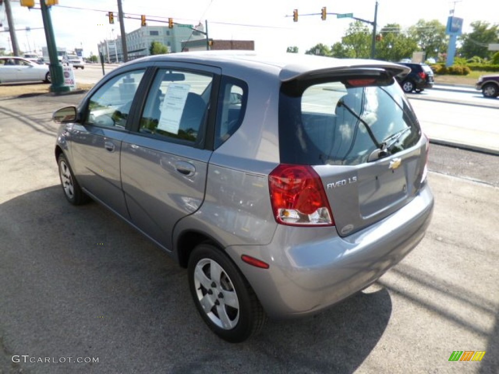 2006 Aveo LS Hatchback - Medium Gray / Charcoal photo #5