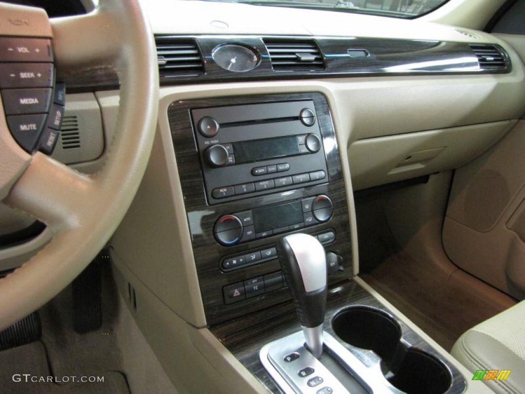 2005 Mercury Montego Luxury AWD Controls Photos