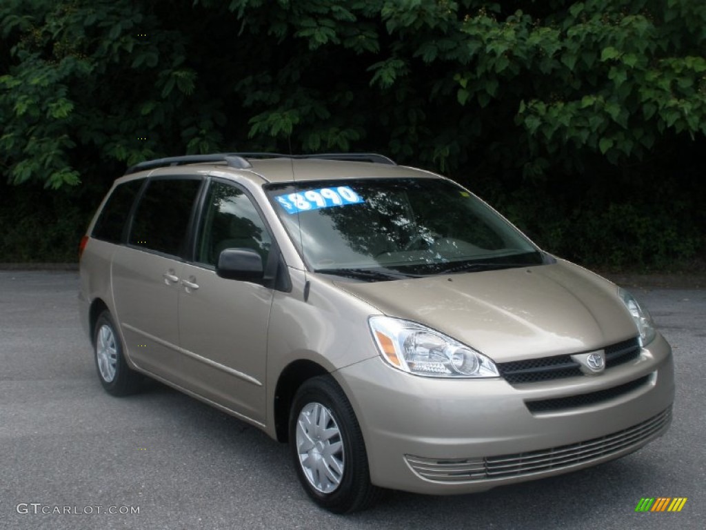 2004 Sienna LE - Desert Sand Mica / Fawn Beige photo #1