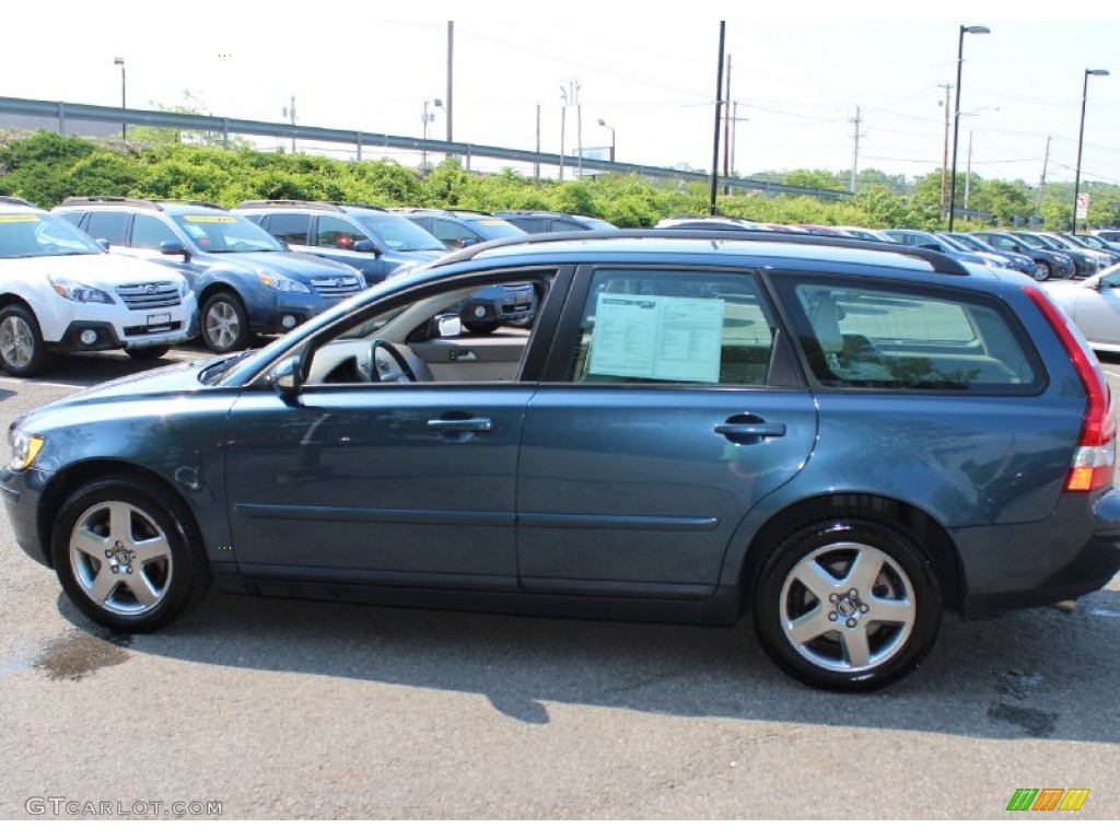 2005 V50 T5 AWD - Barents Blue Metallic / Dark Beige/Quartz photo #7