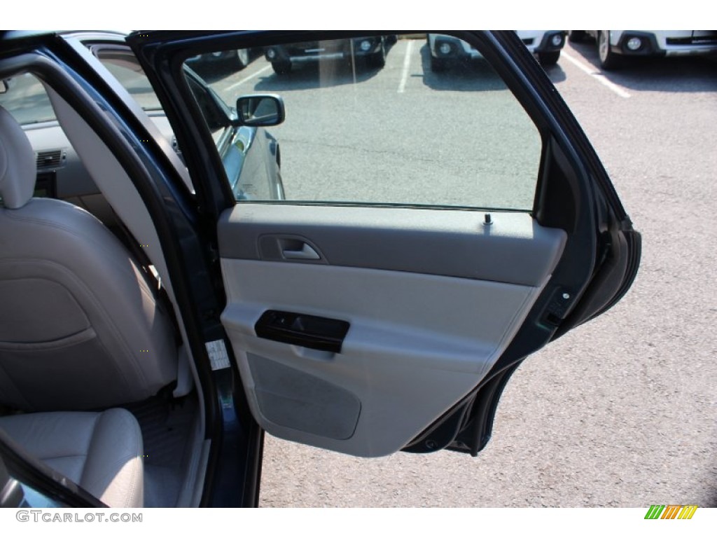 2005 V50 T5 AWD - Barents Blue Metallic / Dark Beige/Quartz photo #20