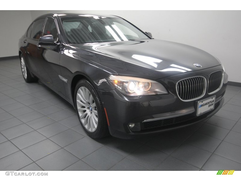 Dark Graphite Metallic BMW 7 Series