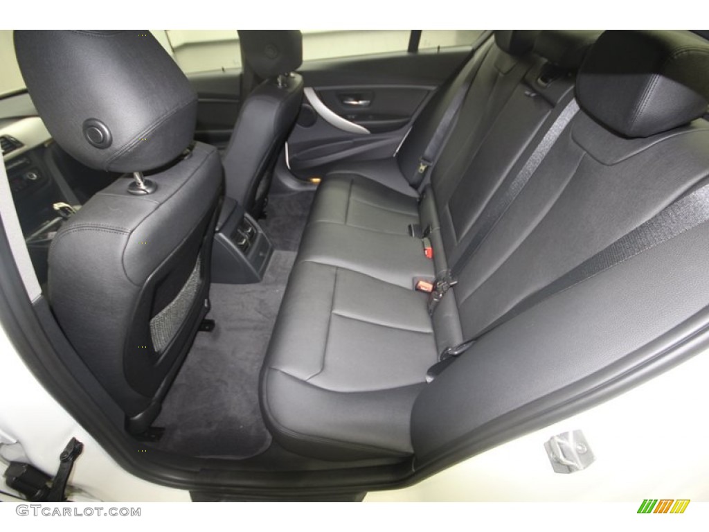 2013 3 Series 328i Sedan - Alpine White / Black photo #11