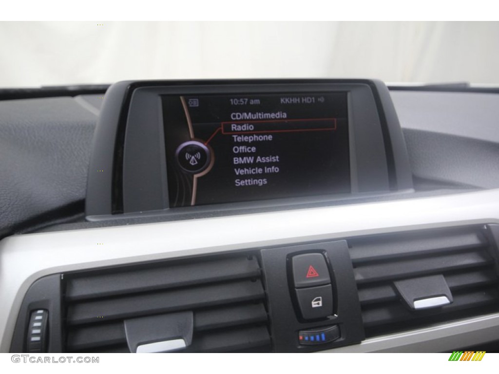 2013 3 Series 328i Sedan - Alpine White / Black photo #16