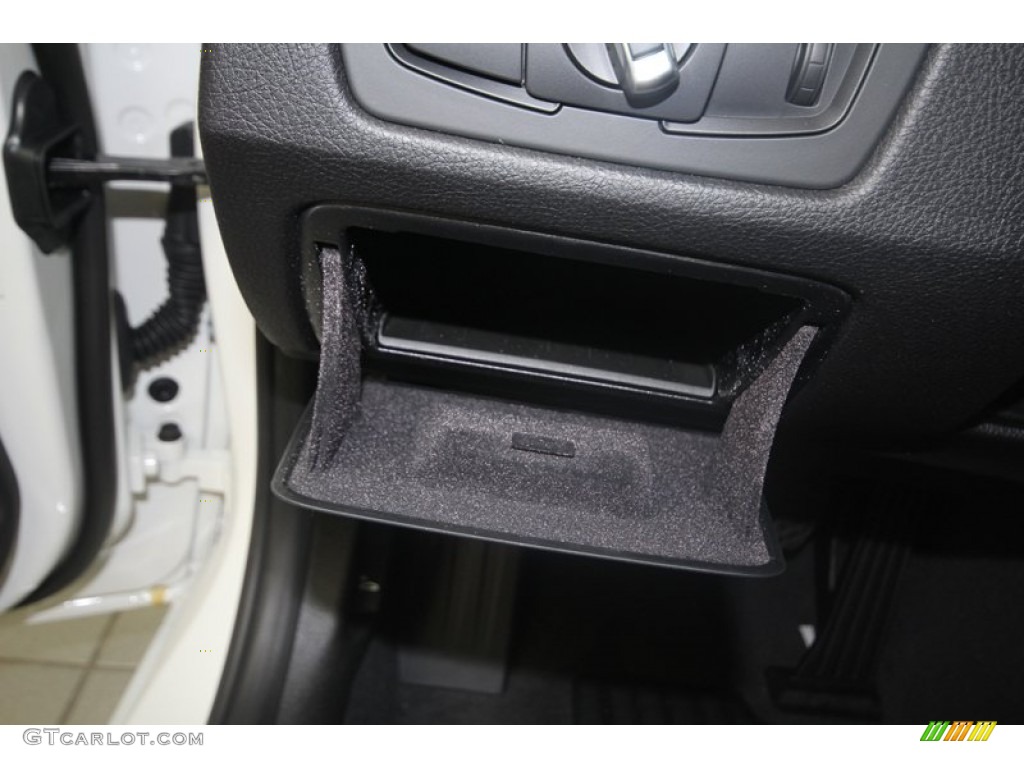 2013 3 Series 328i Sedan - Alpine White / Black photo #24