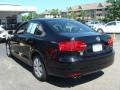 Black - Jetta SE Sedan Photo No. 4
