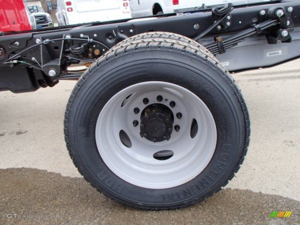 2013 Ford F550 Super Duty XL Crew Cab Chassis Wheel Photos