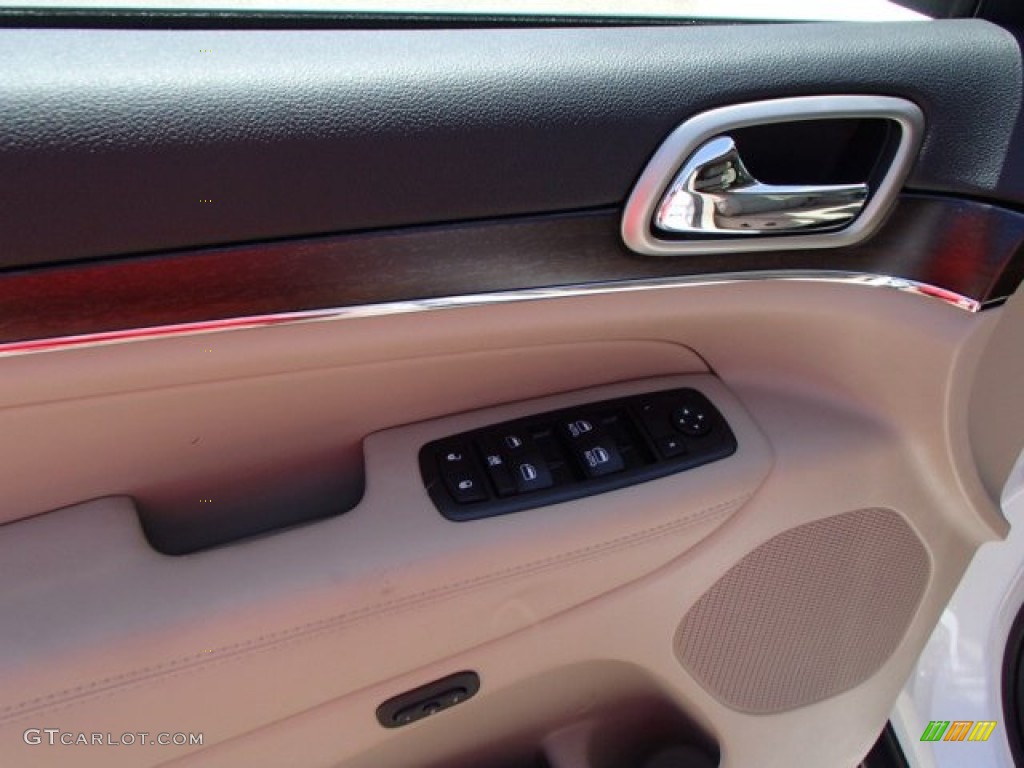 2014 Grand Cherokee Limited 4x4 - Bright White / New Zealand Black/Light Frost photo #15