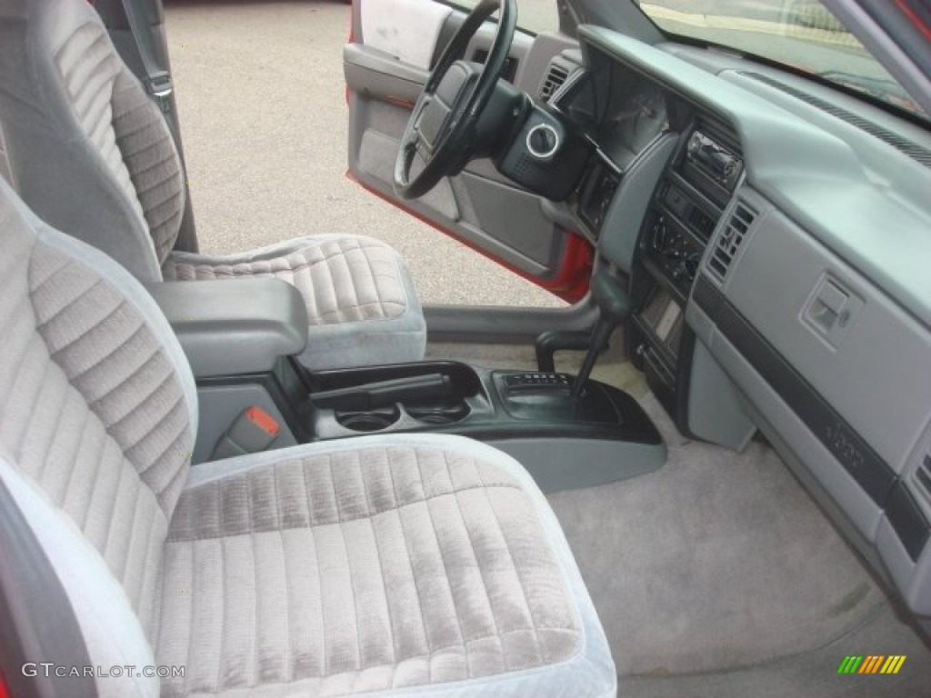 1994 Grand Cherokee SE 4x4 - Flame Red / Agate Black photo #15