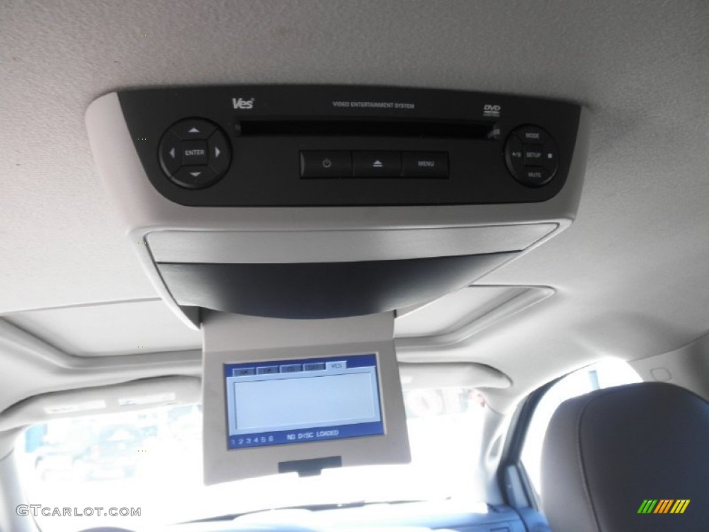 2006 Dodge Durango Limited HEMI 4x4 Entertainment System Photo #81819201