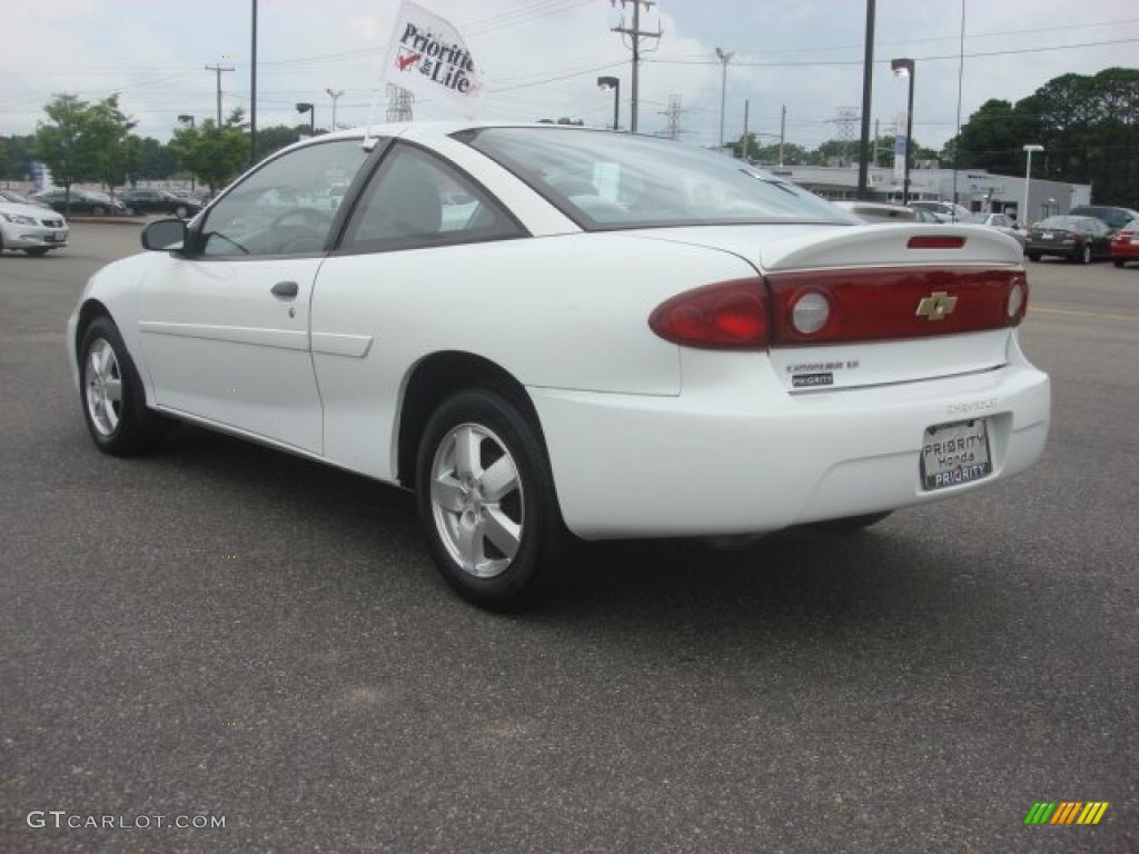 2004 Cavalier LS Coupe - Summit White / Graphite photo #5