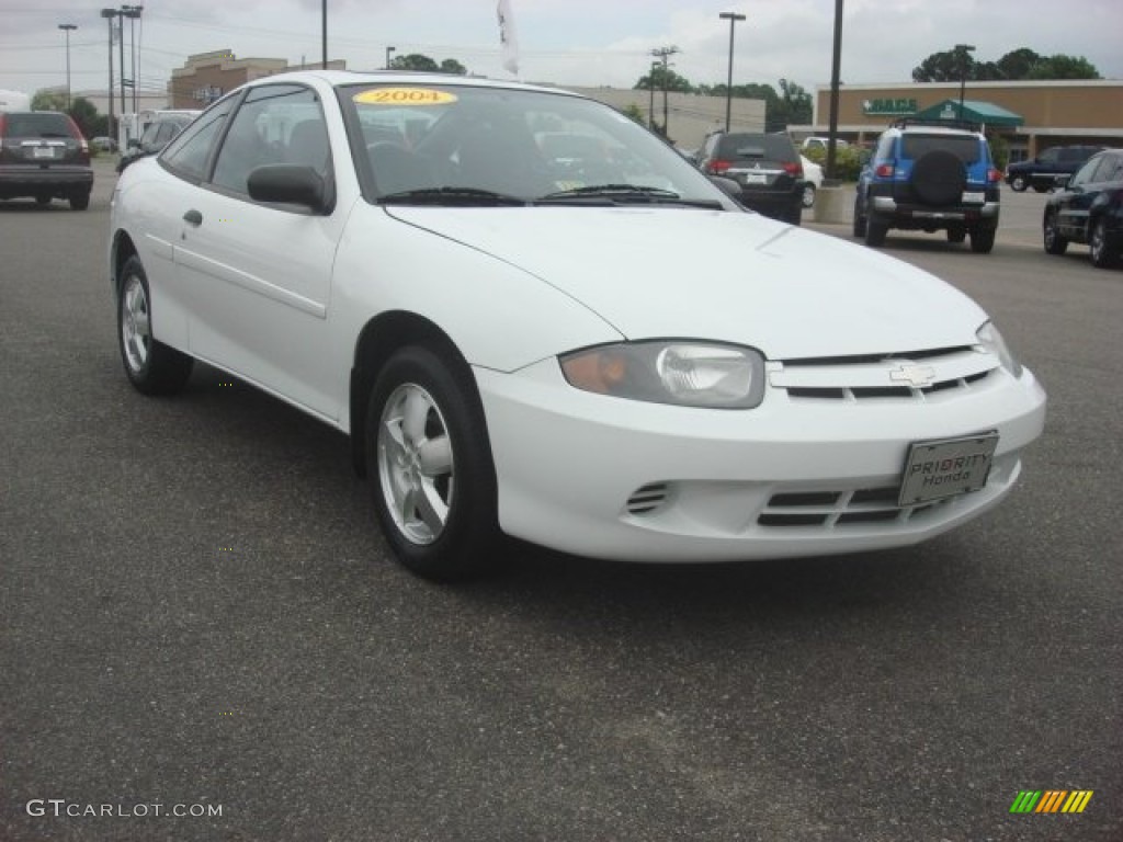 2004 Cavalier LS Coupe - Summit White / Graphite photo #10