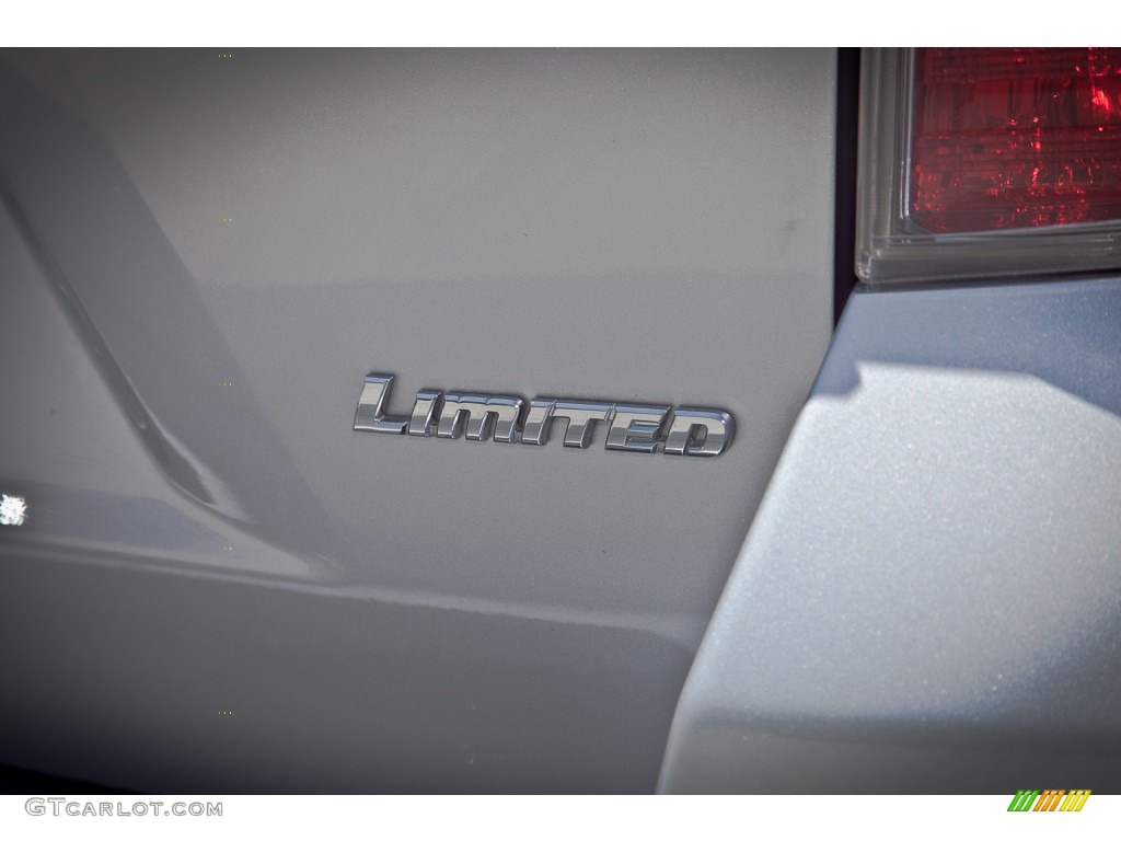 2010 Highlander Hybrid Limited 4WD - Classic Silver Metallic / Ash photo #31