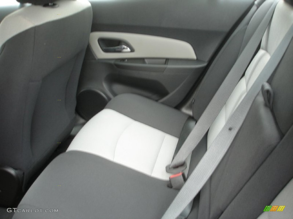 2013 Cruze LS - Summit White / Jet Black/Medium Titanium photo #3