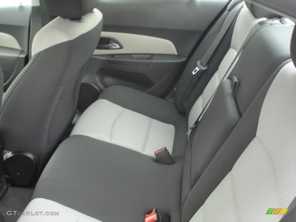 2013 Cruze LS - Summit White / Jet Black/Medium Titanium photo #3
