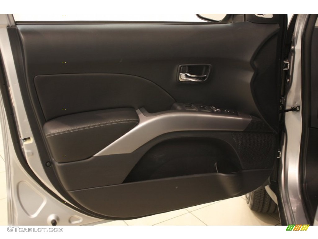 2008 Mitsubishi Outlander XLS Black Door Panel Photo #81828366
