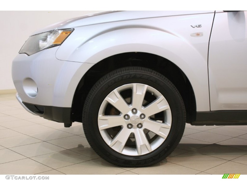 2008 Mitsubishi Outlander XLS Wheel Photo #81828612