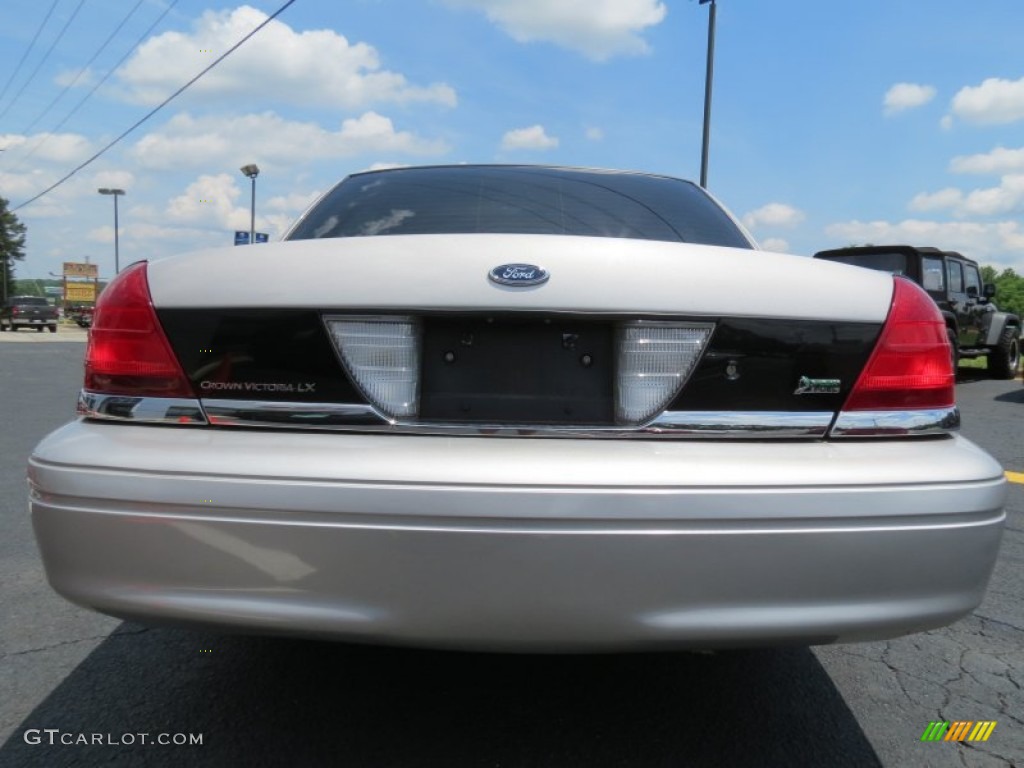 2011 Crown Victoria LX - Silver Birch Metallic / Light Camel photo #6