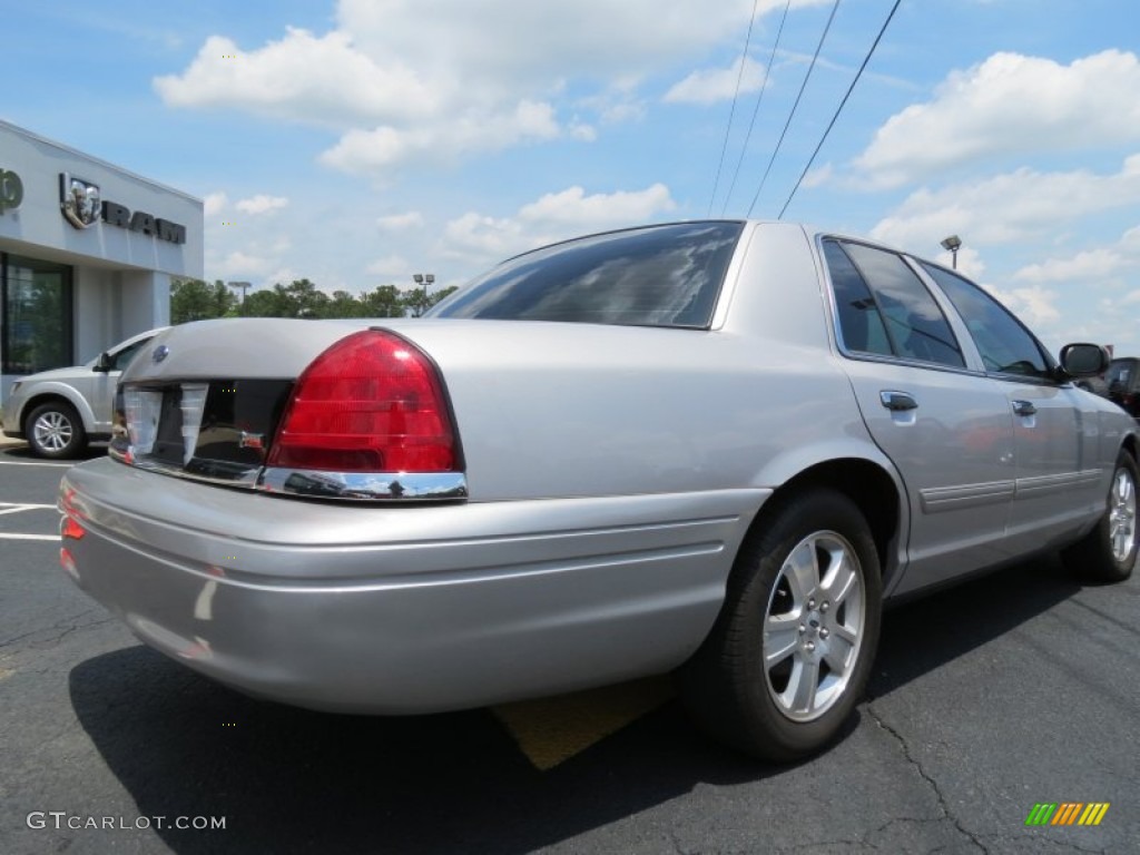 2011 Crown Victoria LX - Silver Birch Metallic / Light Camel photo #7