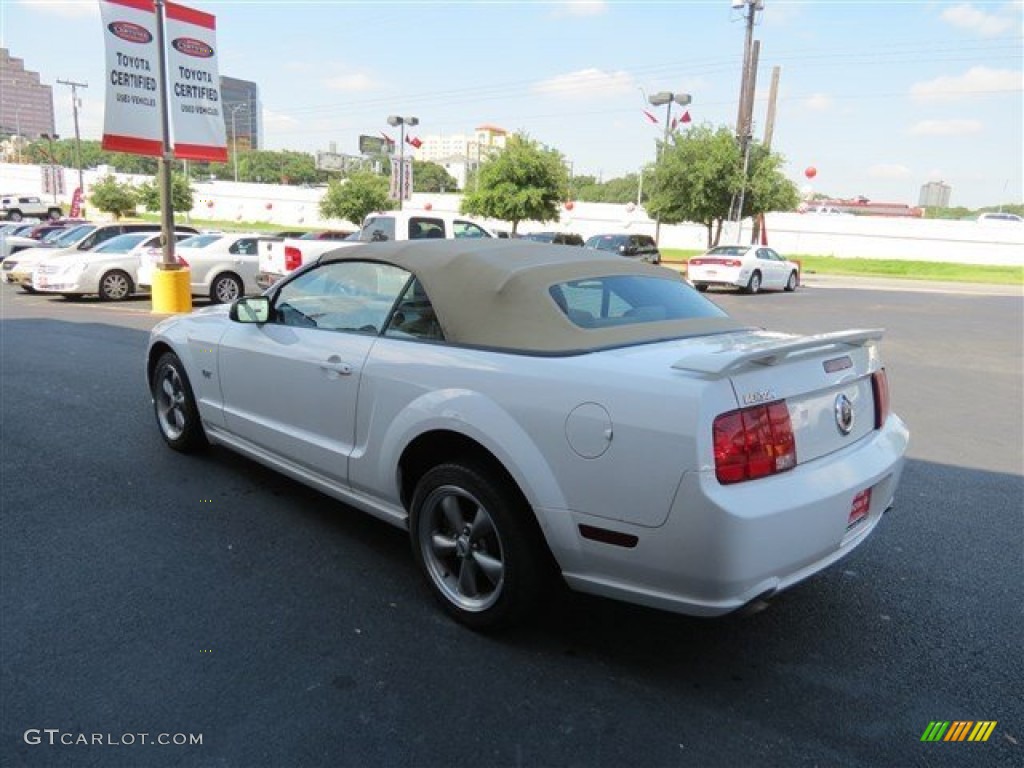 2006 Mustang GT Deluxe Convertible - Performance White / Light Parchment photo #5