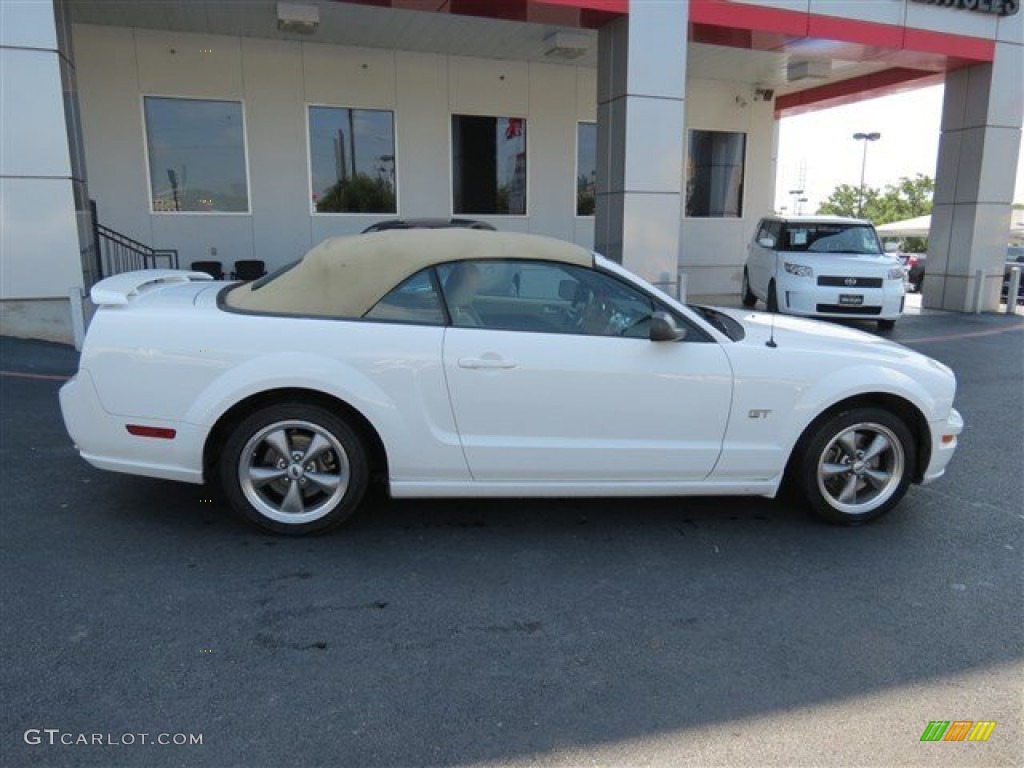 2006 Mustang GT Deluxe Convertible - Performance White / Light Parchment photo #8