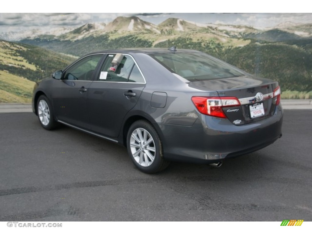 2013 Camry XLE V6 - Magnetic Gray Metallic / Ash photo #2