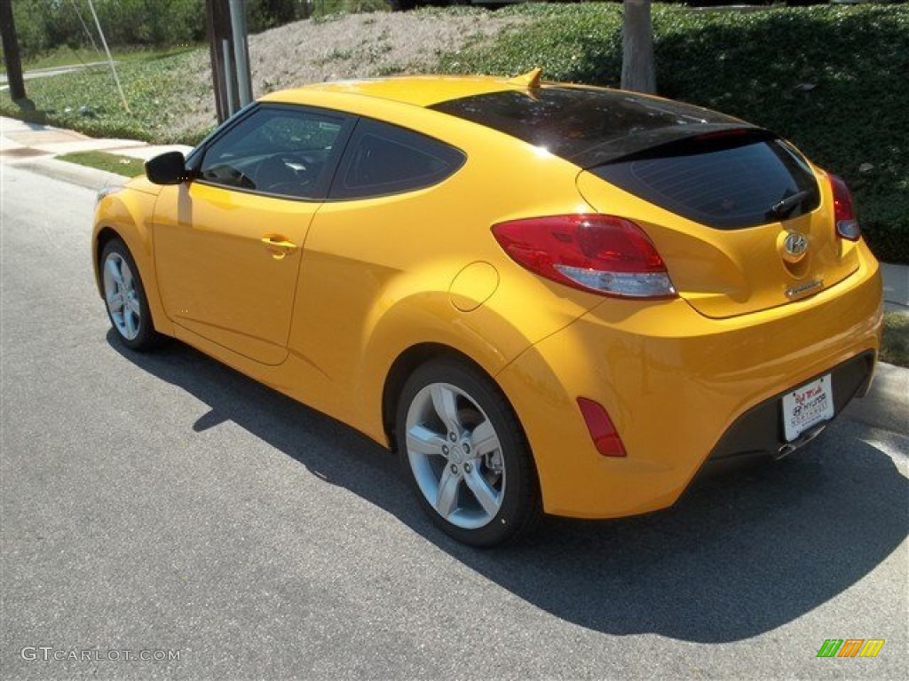 2013 Veloster  - 26.2 Yellow / Black photo #4