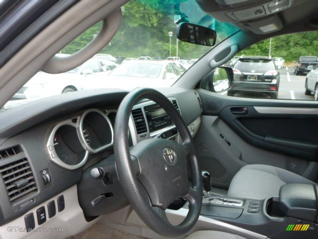2004 4Runner SR5 4x4 - Galactic Gray Mica / Stone photo #7